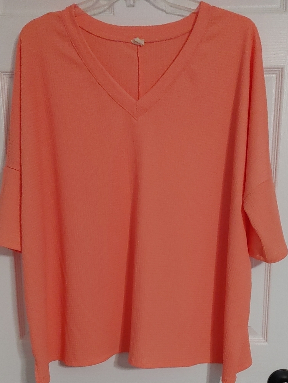 Coral Textured 3X-4X Women's V-Neck Short Sleeve Top Lightweight & Casual